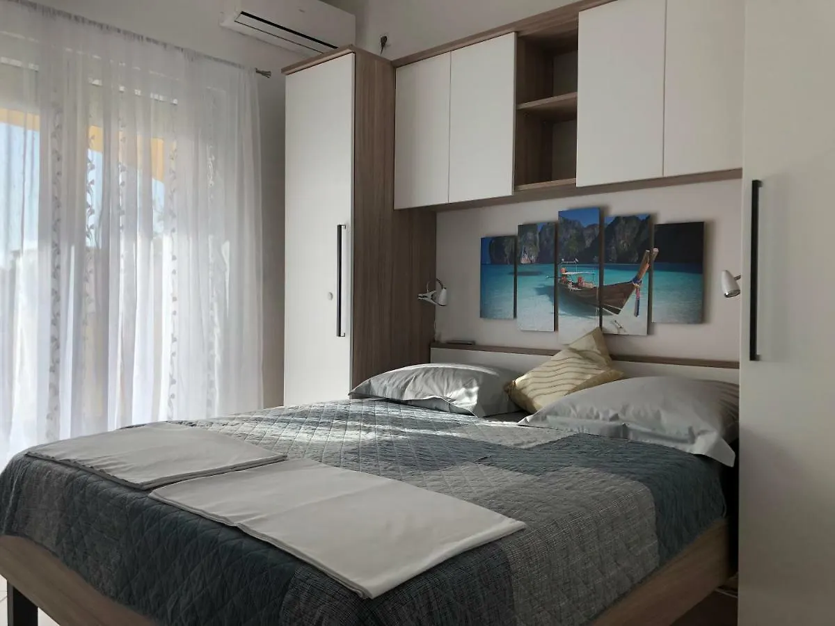 Apartament Casa Rada Vir